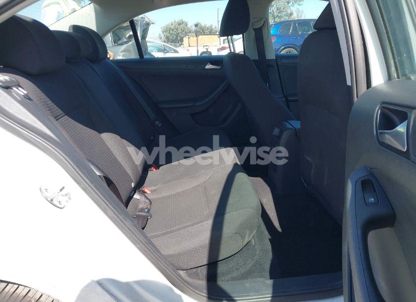 Photo 8 of 2016 Volkswagen Jetta 1.4T S (VIN 4T3RWRFV6NU******)