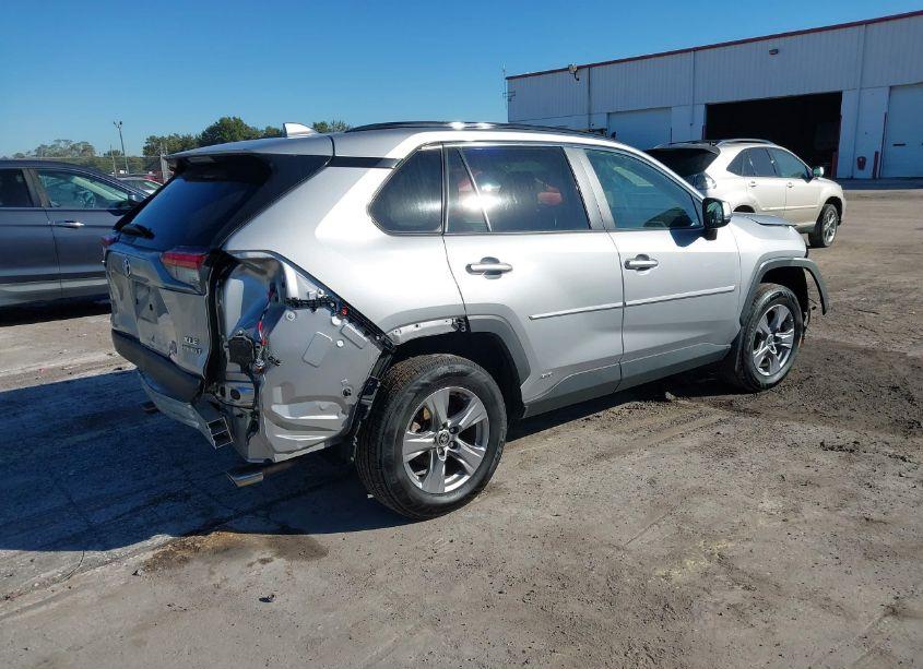 Photo 4 of 2022 Toyota Rav4 HYBRID XLE (VIN 4T3RWRFV6NU060865)