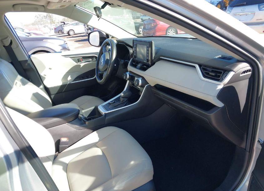 Photo 5 of 2022 Toyota Rav4 HYBRID XLE (VIN 4T3RWRFV6NU060865)