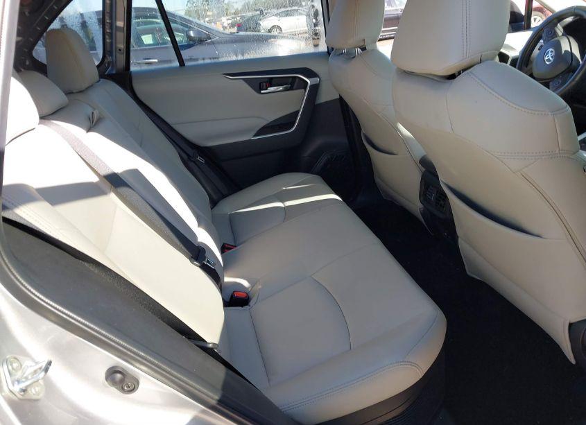 Photo 8 of 2022 Toyota Rav4 HYBRID XLE (VIN 4T3RWRFV6NU060865)