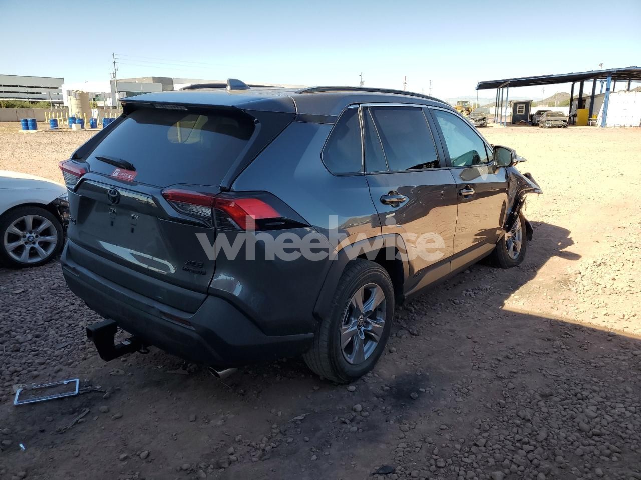 Photo 3 of 2022 TOYOTA RAV4 XLE (VIN 4T3RWRFV6NU075074)