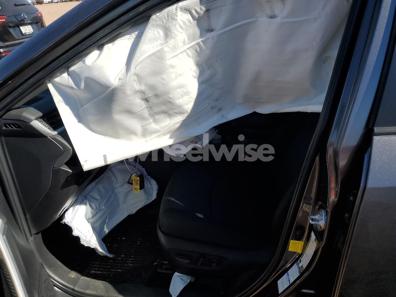 Photo 7 of 2022 TOYOTA RAV4 XLE (VIN 4T3RWRFV6NU075074)