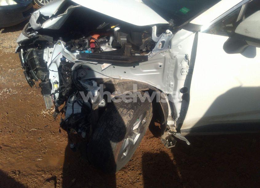 Photo 18 of 2022 Toyota Rav4 HYBRID XLE (VIN 4T3RWRFV6NU080436)