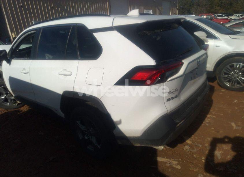 Photo 3 of 2022 Toyota Rav4 HYBRID XLE (VIN 4T3RWRFV6NU080436)