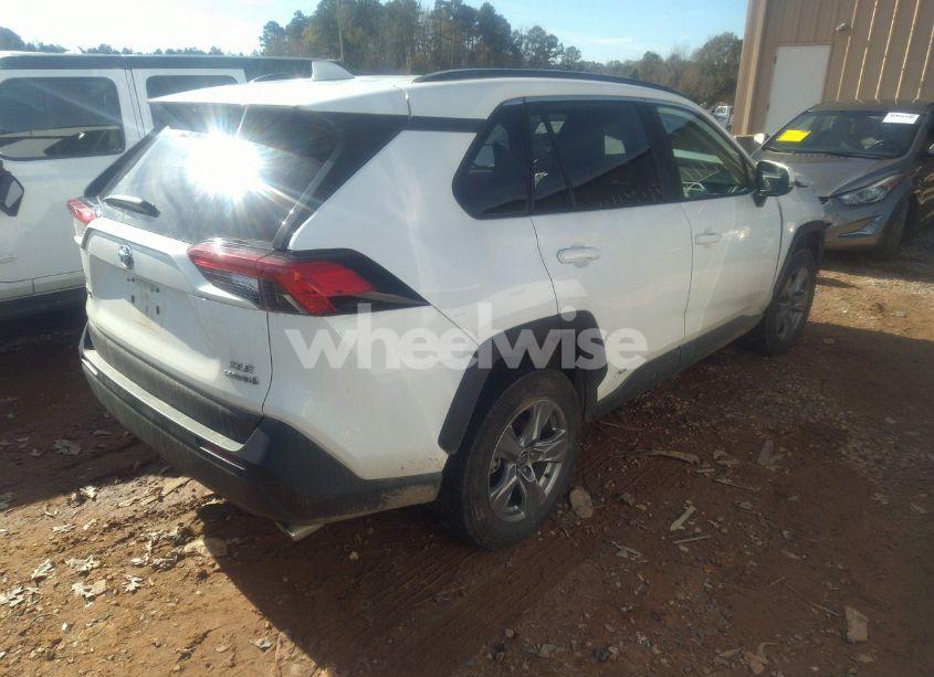 Photo 4 of 2022 Toyota Rav4 HYBRID XLE (VIN 4T3RWRFV6NU080436)
