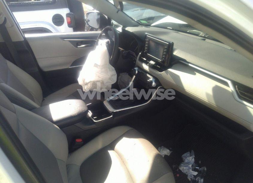 Photo 5 of 2022 Toyota Rav4 HYBRID XLE (VIN 4T3RWRFV6NU080436)