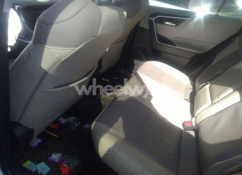 Photo 8 of 2022 Toyota Rav4 HYBRID XLE (VIN 4T3RWRFV6NU080436)