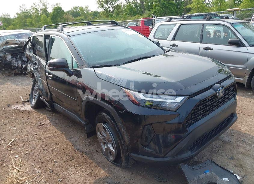 2024 Toyota Rav4 HYBRID XLE (VIN 4T3RWRFV6RU110167) main photo