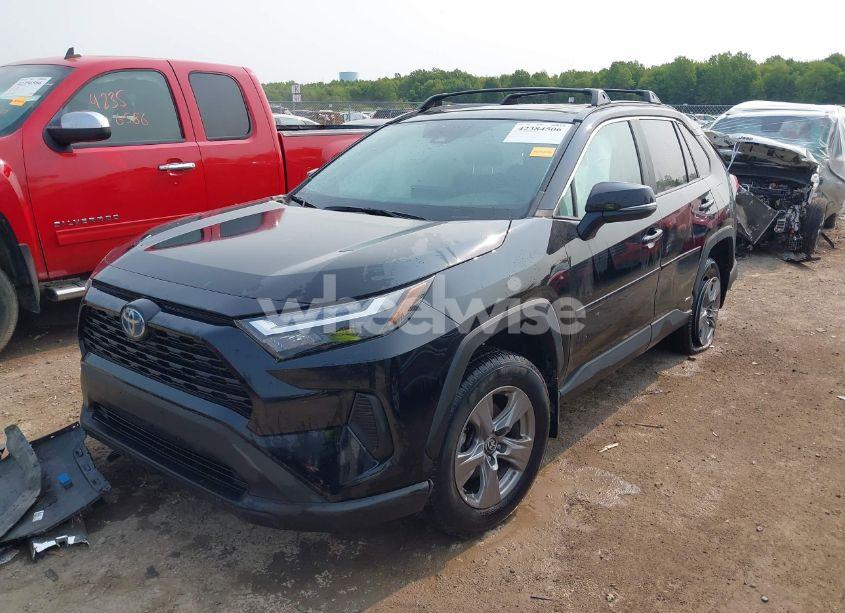 Photo 2 of 2024 Toyota Rav4 HYBRID XLE (VIN 4T3RWRFV6RU110167)