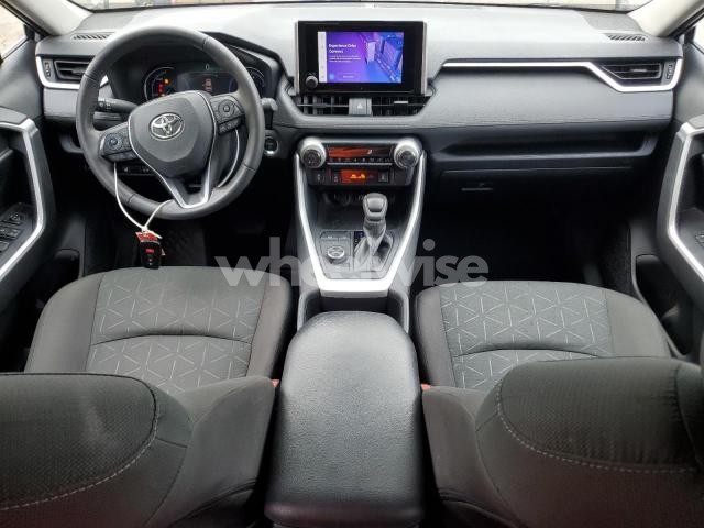 Photo 2 of 2024 TOYOTA RAV4 XLE (VIN 4T3RWRFV6RU123971)