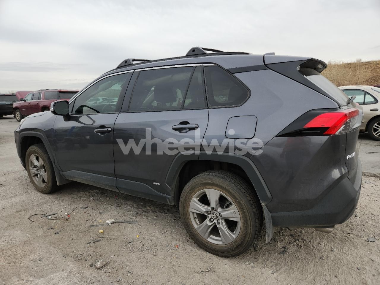 Photo 2 of 2024 TOYOTA RAV4 XLE (VIN 4T3RWRFV6RU129477)
