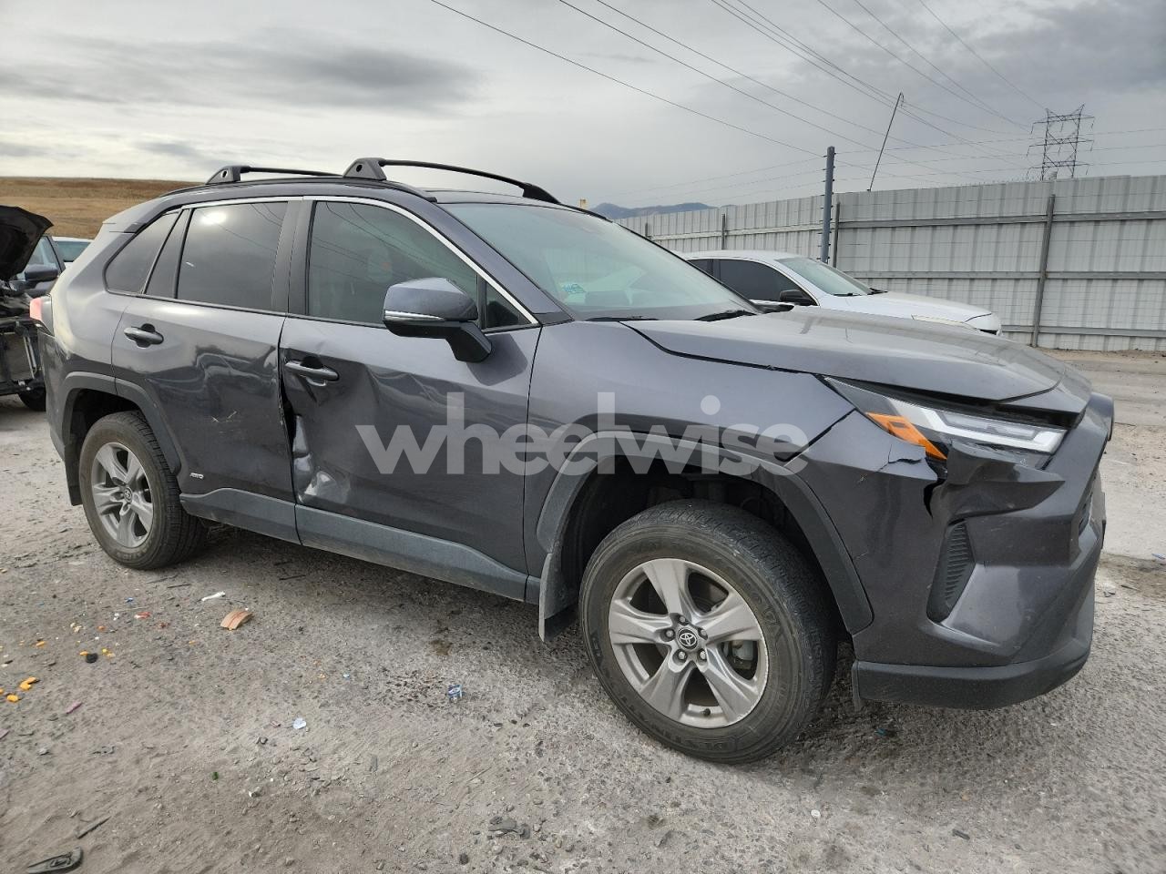 Photo 4 of 2024 TOYOTA RAV4 XLE (VIN 4T3RWRFV6RU129477)