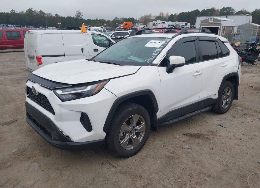 Photo 2 of 2024 Toyota Rav4 HYBRID XLE (VIN 4T3RWRFV6RU144013)