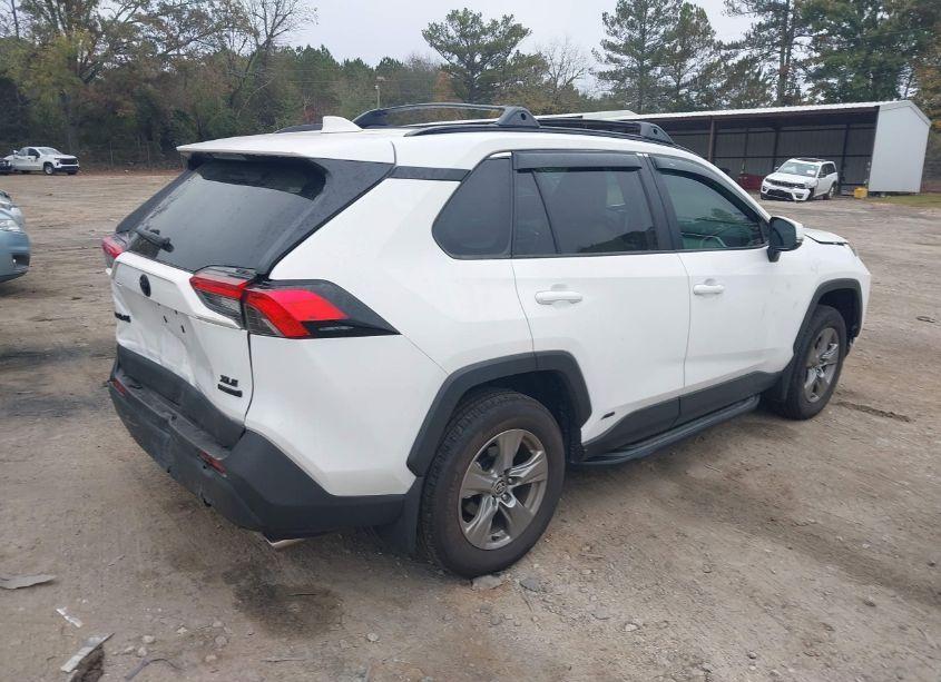 Photo 4 of 2024 Toyota Rav4 HYBRID XLE (VIN 4T3RWRFV6RU144013)