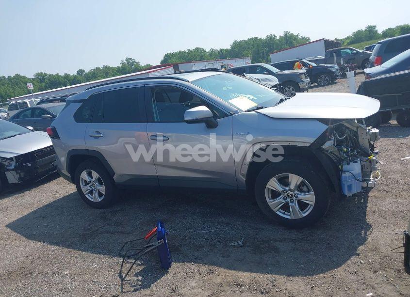 Photo 13 of 2021 Toyota Rav4 HYBRID XLE (VIN 4T3RWRFV7MU043264)