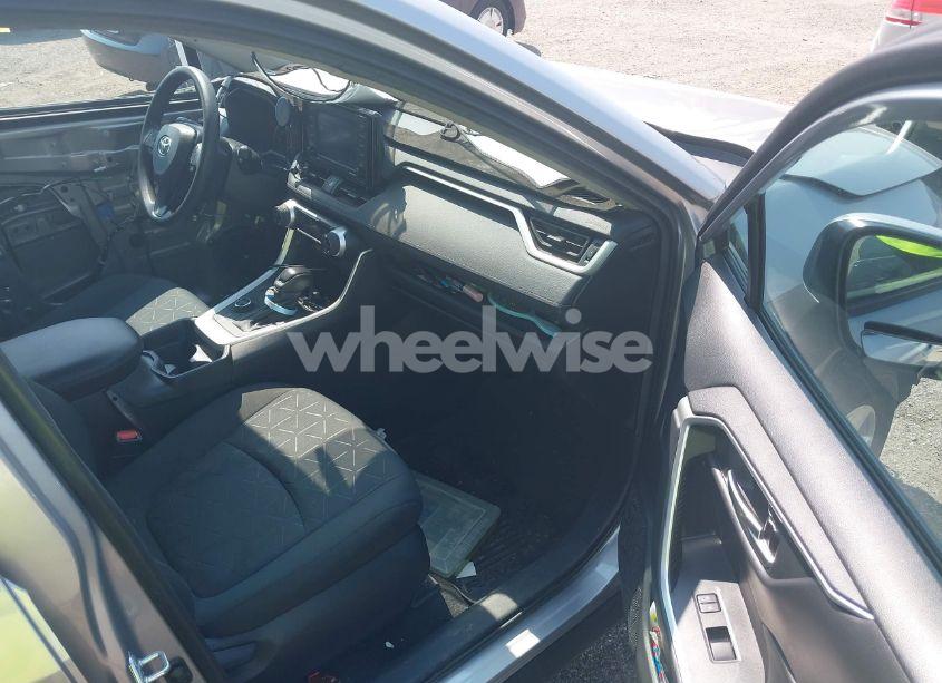 Photo 5 of 2021 Toyota Rav4 HYBRID XLE (VIN 4T3RWRFV7MU043264)