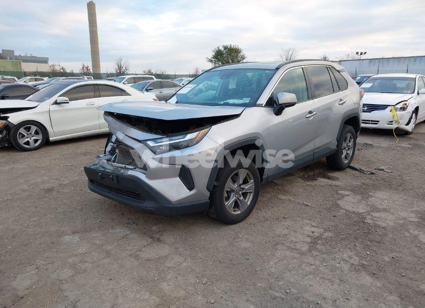 Photo 2 of 2022 Toyota Rav4 HYBRID XLE (VIN 4T3RWRFV7NU052211)