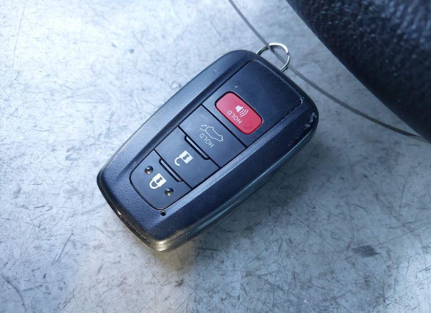 Photo 11 of 2022 Toyota Rav4 HYBRID XLE (VIN 4T3RWRFV7NU055996)