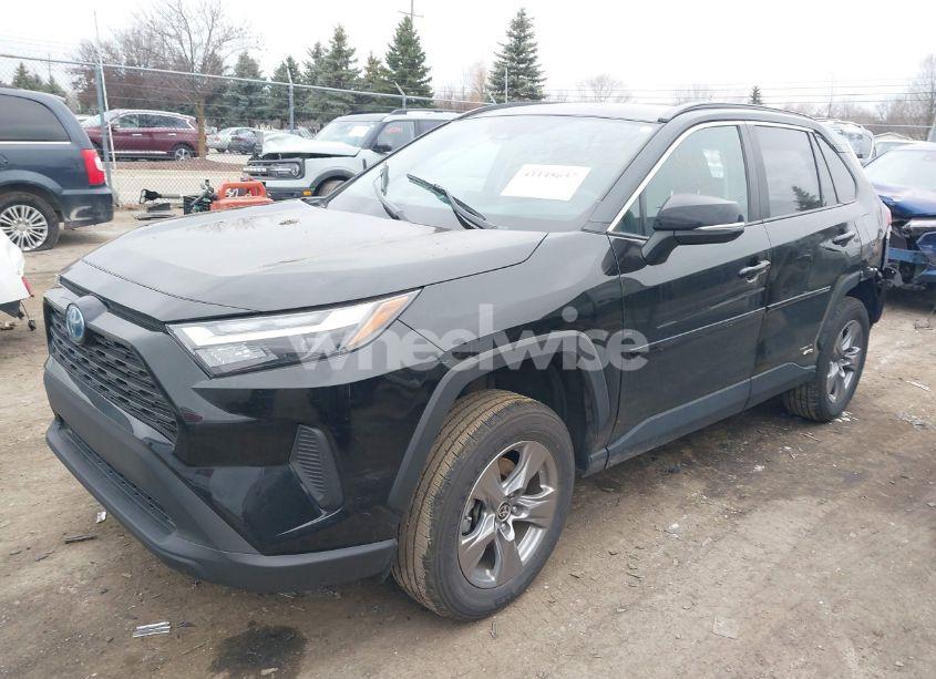 Photo 2 of 2022 Toyota Rav4 HYBRID XLE (VIN 4T3RWRFV7NU066318)