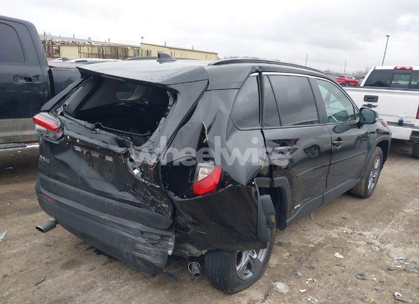 Photo 4 of 2022 Toyota Rav4 HYBRID XLE (VIN 4T3RWRFV7NU066318)