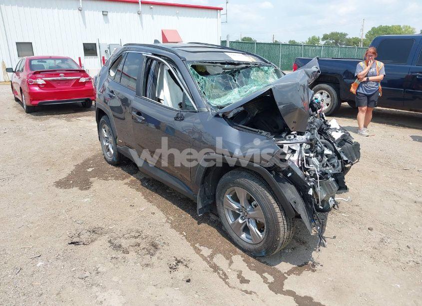 2024 Toyota Rav4 HYBRID XLE (VIN 4T3RWRFV7RU112915) main photo