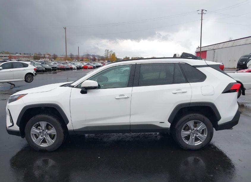 Photo 14 of 2024 Toyota Rav4 HYBRID XLE (VIN 4T3RWRFV7RU115863)