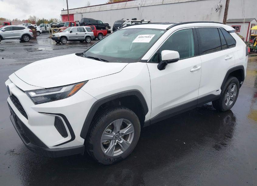 Photo 2 of 2024 Toyota Rav4 HYBRID XLE (VIN 4T3RWRFV7RU115863)