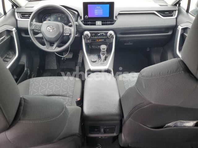 Photo 6 of 2024 TOYOTA RAV4 XLE (VIN 4T3RWRFV7RU147325)