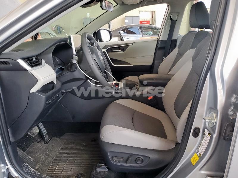 2024 TOYOTA RAV4 XLE (VIN 4T3RWRFV7RU149317) main photo