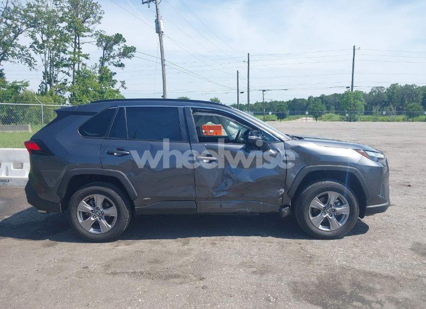 Photo 13 of 2025 Toyota Rav4 HYBRID XLE (VIN 4T3RWRFV7SU165944)