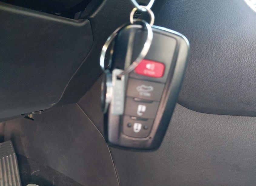 Photo 11 of 2021 Toyota Rav4 HYBRID XLE (VIN 4T3RWRFV8MU020818)