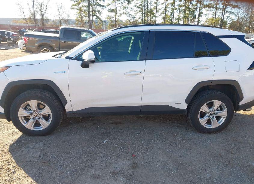 Photo 14 of 2021 Toyota Rav4 HYBRID XLE (VIN 4T3RWRFV8MU020818)