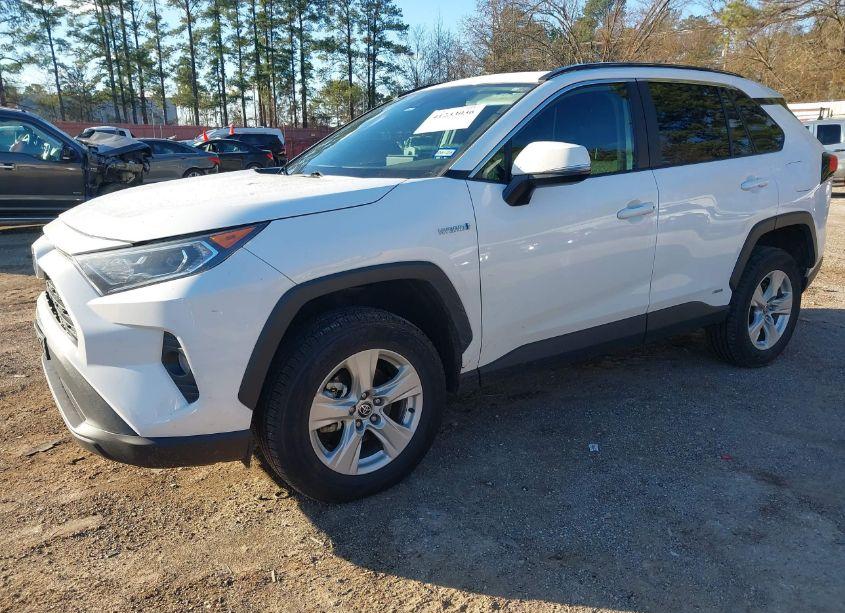 Photo 2 of 2021 Toyota Rav4 HYBRID XLE (VIN 4T3RWRFV8MU020818)