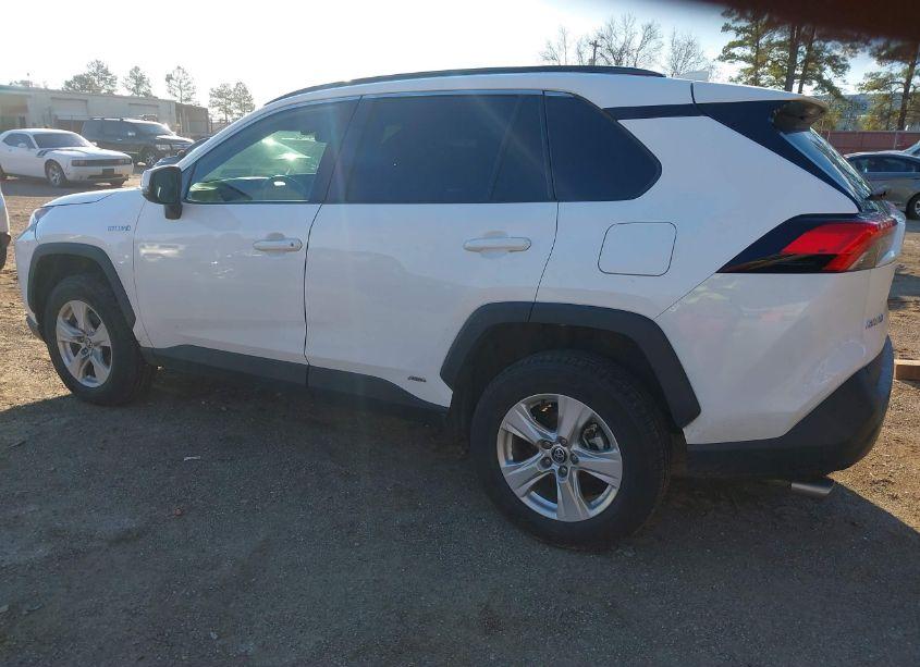 Photo 3 of 2021 Toyota Rav4 HYBRID XLE (VIN 4T3RWRFV8MU020818)