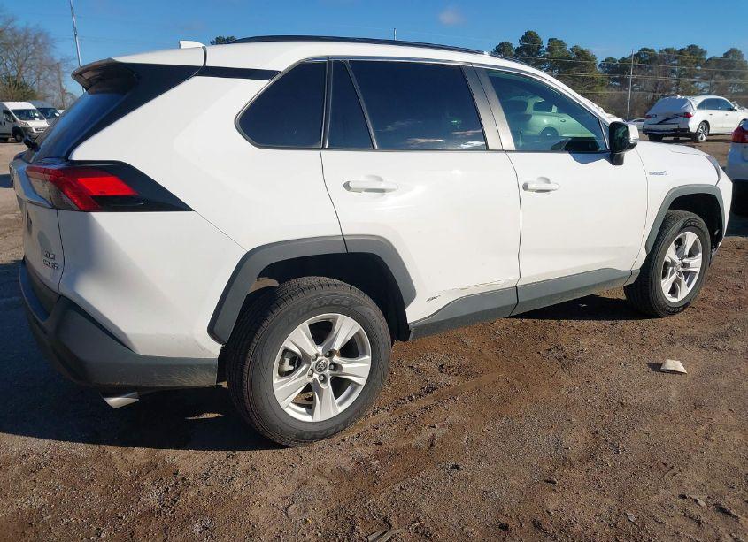 Photo 4 of 2021 Toyota Rav4 HYBRID XLE (VIN 4T3RWRFV8MU020818)