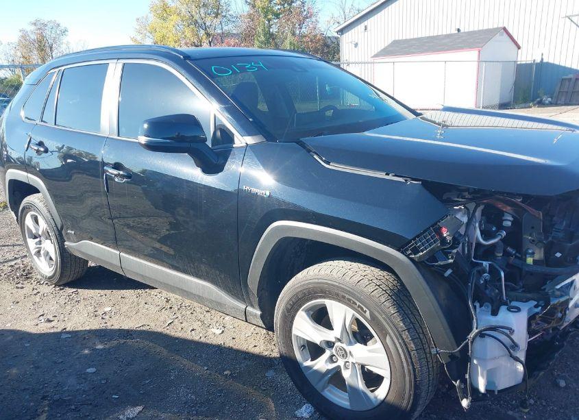 Photo 14 of 2021 Toyota Rav4 HYBRID XLE (VIN 4T3RWRFV8MU031978)