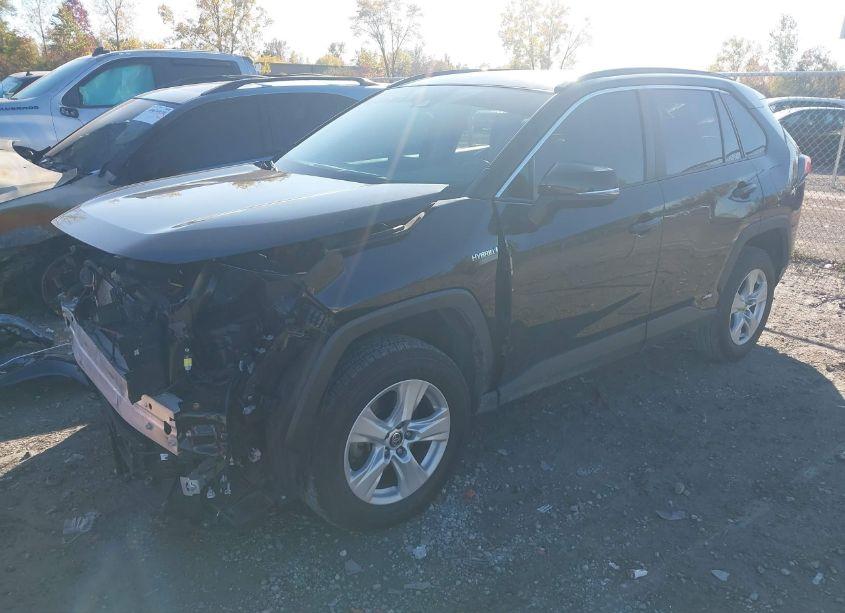 Photo 2 of 2021 Toyota Rav4 HYBRID XLE (VIN 4T3RWRFV8MU031978)