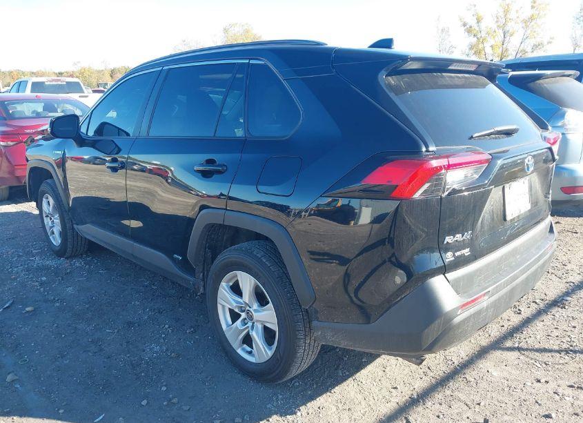 Photo 3 of 2021 Toyota Rav4 HYBRID XLE (VIN 4T3RWRFV8MU031978)