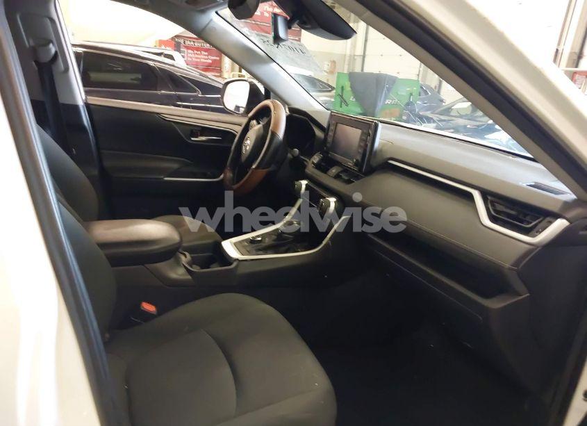 Photo 5 of 2021 Toyota Rav4 HYBRID XLE (VIN 4T3RWRFV8MU033987)