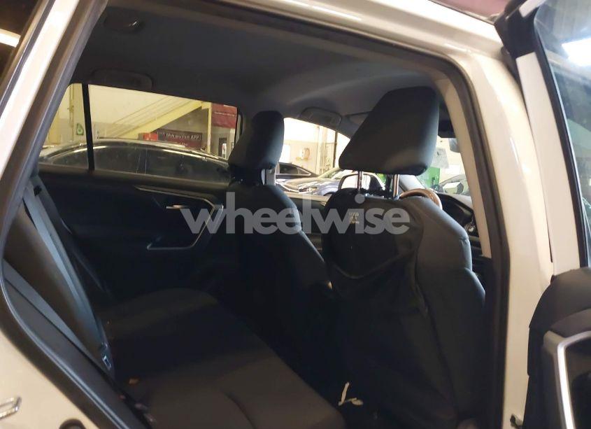 Photo 8 of 2021 Toyota Rav4 HYBRID XLE (VIN 4T3RWRFV8MU033987)