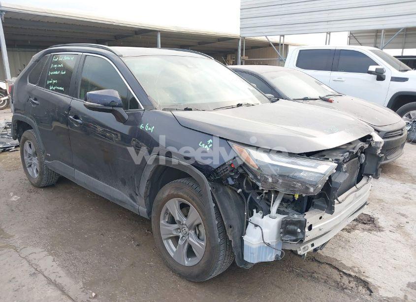 2022 Toyota Rav4 HYBRID XLE (VIN 4T3RWRFV8NU057580) main photo