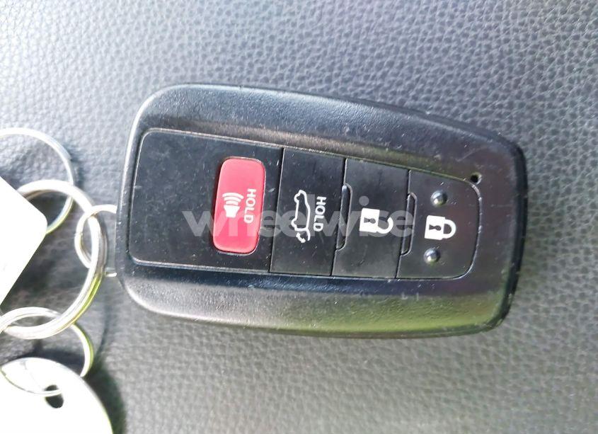 Photo 11 of 2022 Toyota Rav4 HYBRID XLE (VIN 4T3RWRFV8NU057580)