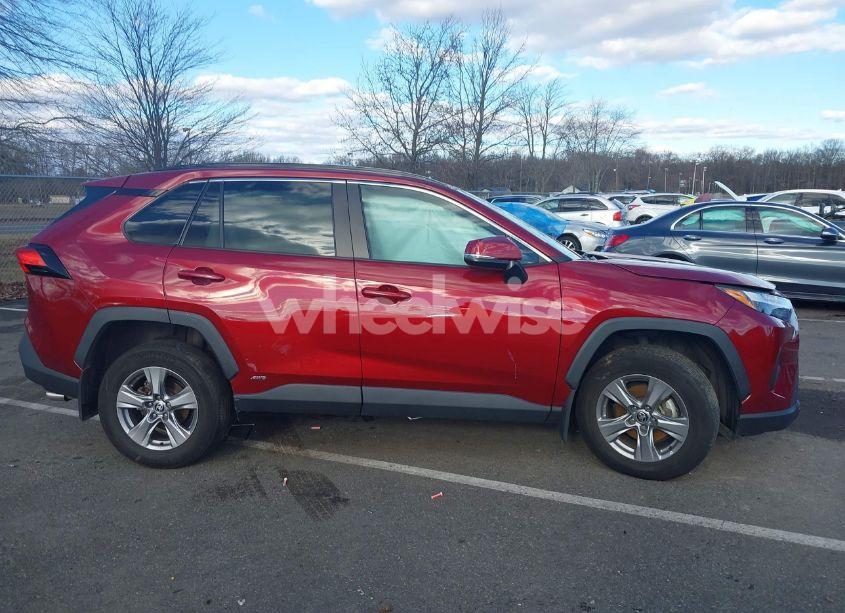 Photo 14 of 2022 Toyota Rav4 HYBRID XLE (VIN 4T3RWRFV8NU060446)