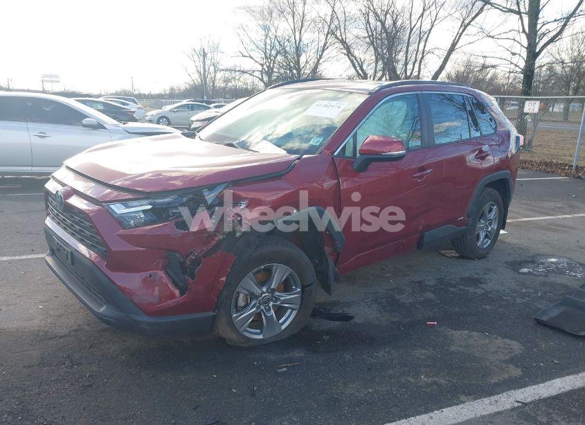 Photo 2 of 2022 Toyota Rav4 HYBRID XLE (VIN 4T3RWRFV8NU060446)