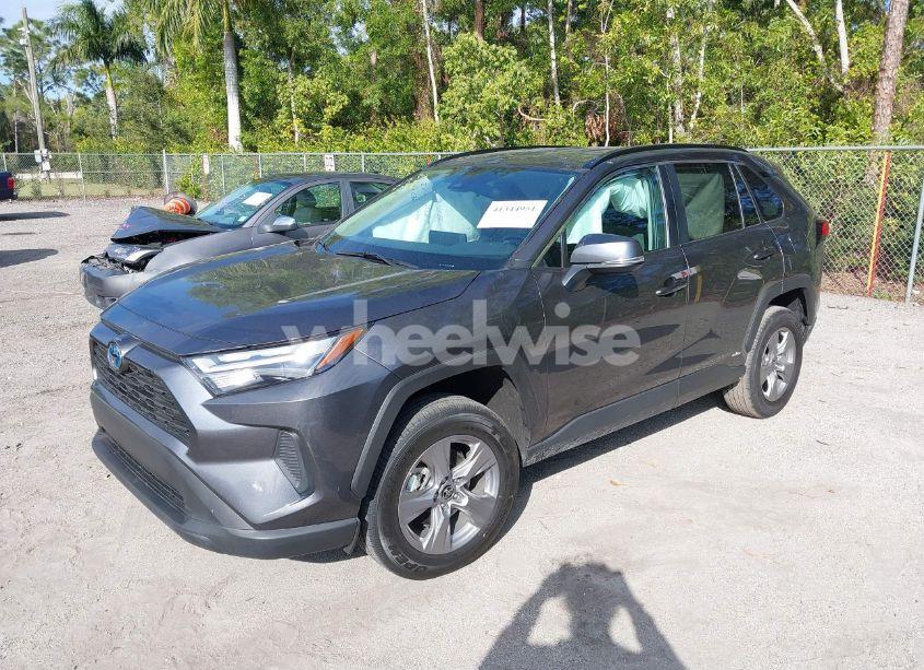 Photo 2 of 2022 Toyota Rav4 HYBRID XLE (VIN 4T3RWRFV8NU062309)