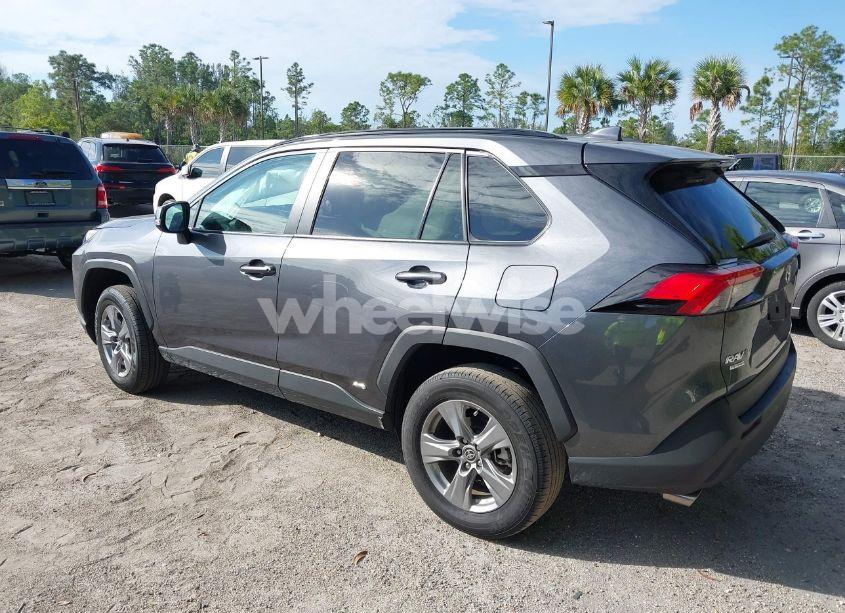 Photo 3 of 2022 Toyota Rav4 HYBRID XLE (VIN 4T3RWRFV8NU062309)