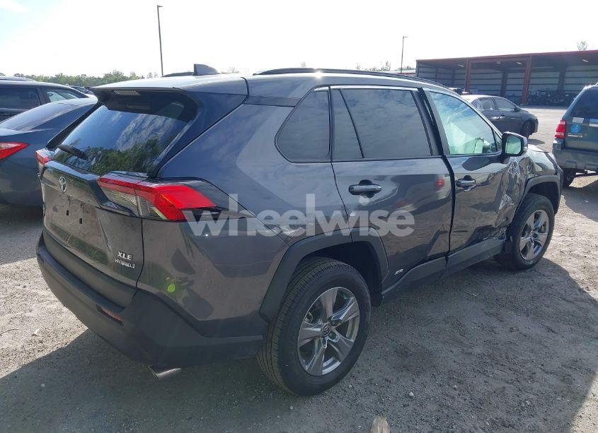 Photo 4 of 2022 Toyota Rav4 HYBRID XLE (VIN 4T3RWRFV8NU062309)