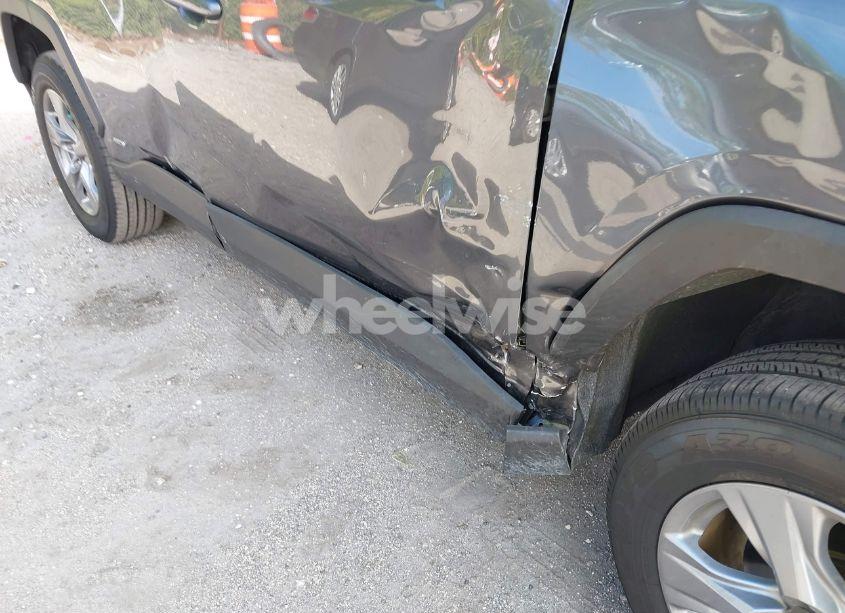 Photo 6 of 2022 Toyota Rav4 HYBRID XLE (VIN 4T3RWRFV8NU062309)