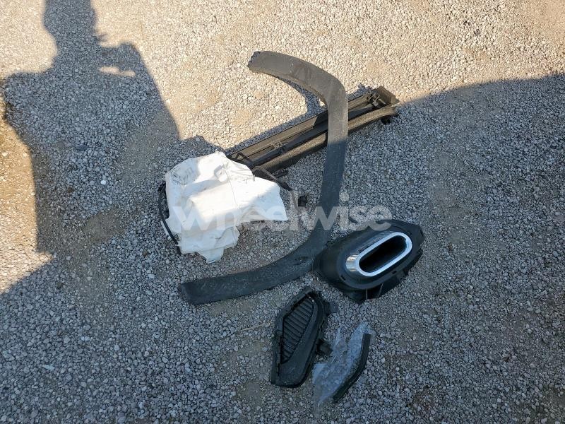 Photo 5 of 2024 TOYOTA RAV4 XLE (VIN 4T3RWRFV8RU125754)