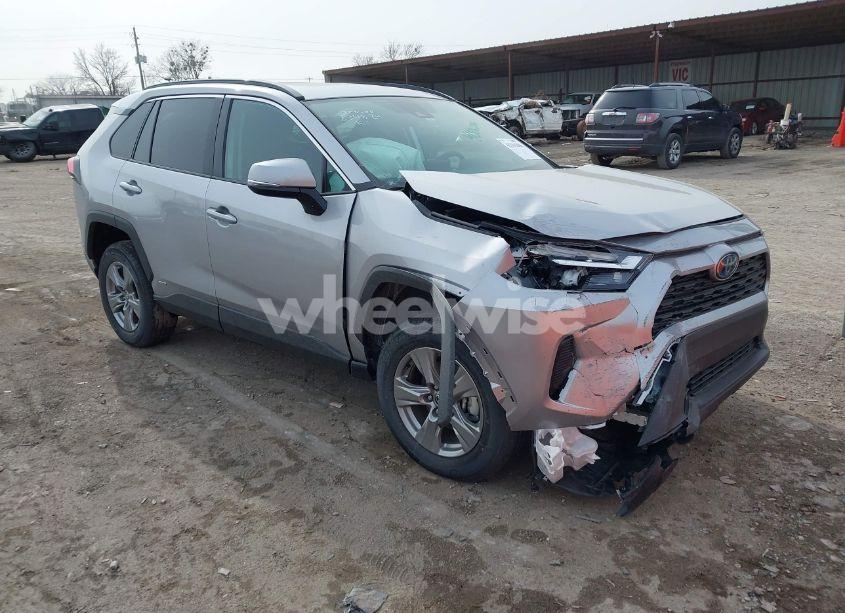2024 Toyota Rav4 HYBRID XLE (VIN 4T3RWRFV8RU146944) main photo